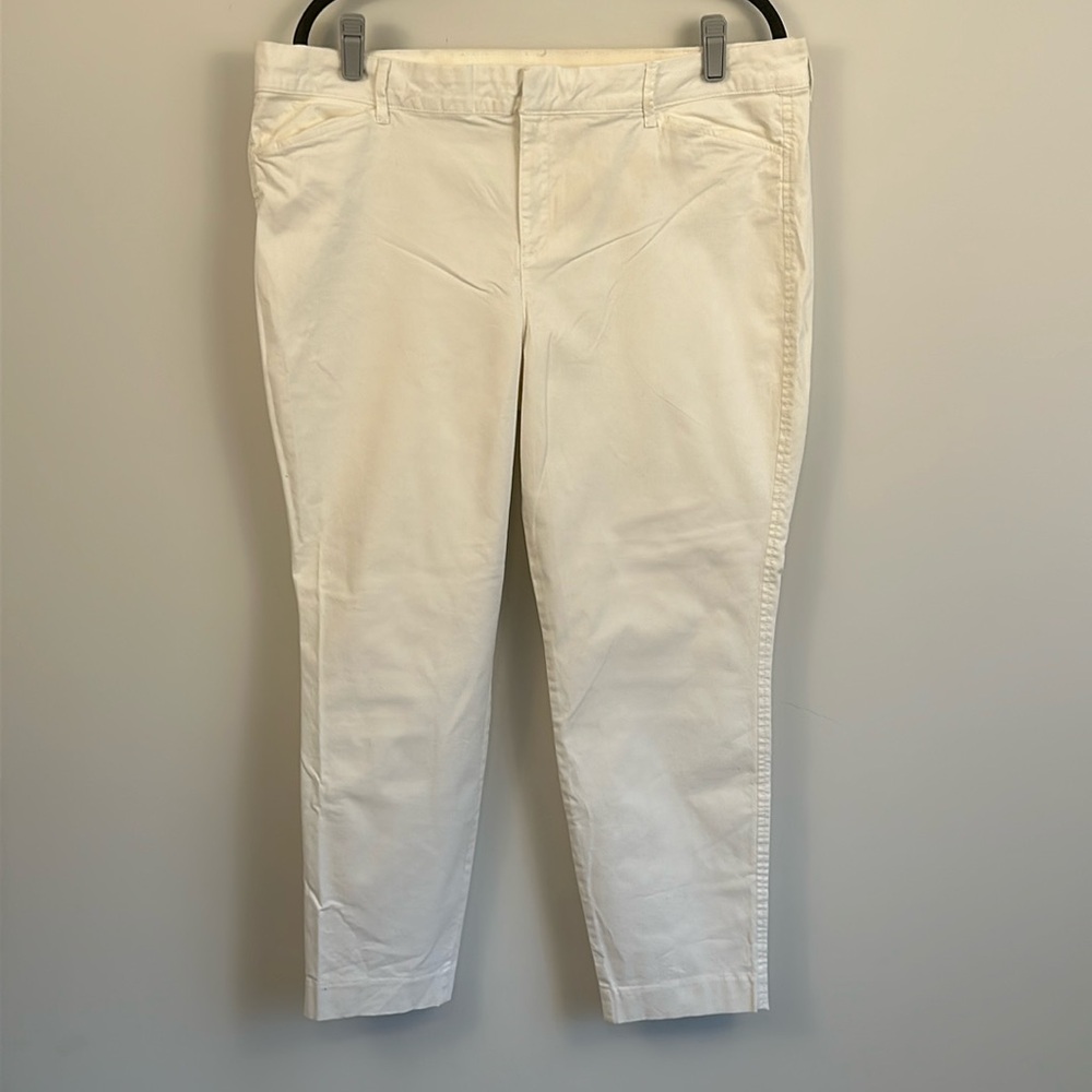 Old Navy White Pixie Pants 16